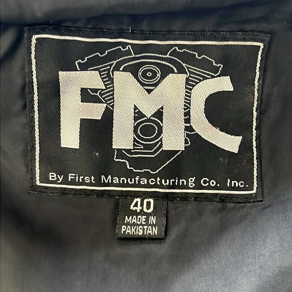 Leather Motorcycle Vest - Picture 5 of 6